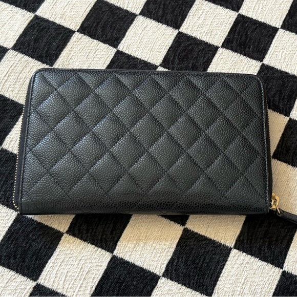 CHANEL Quilted Caviar Organizer Wallet - Picture 3 of 16